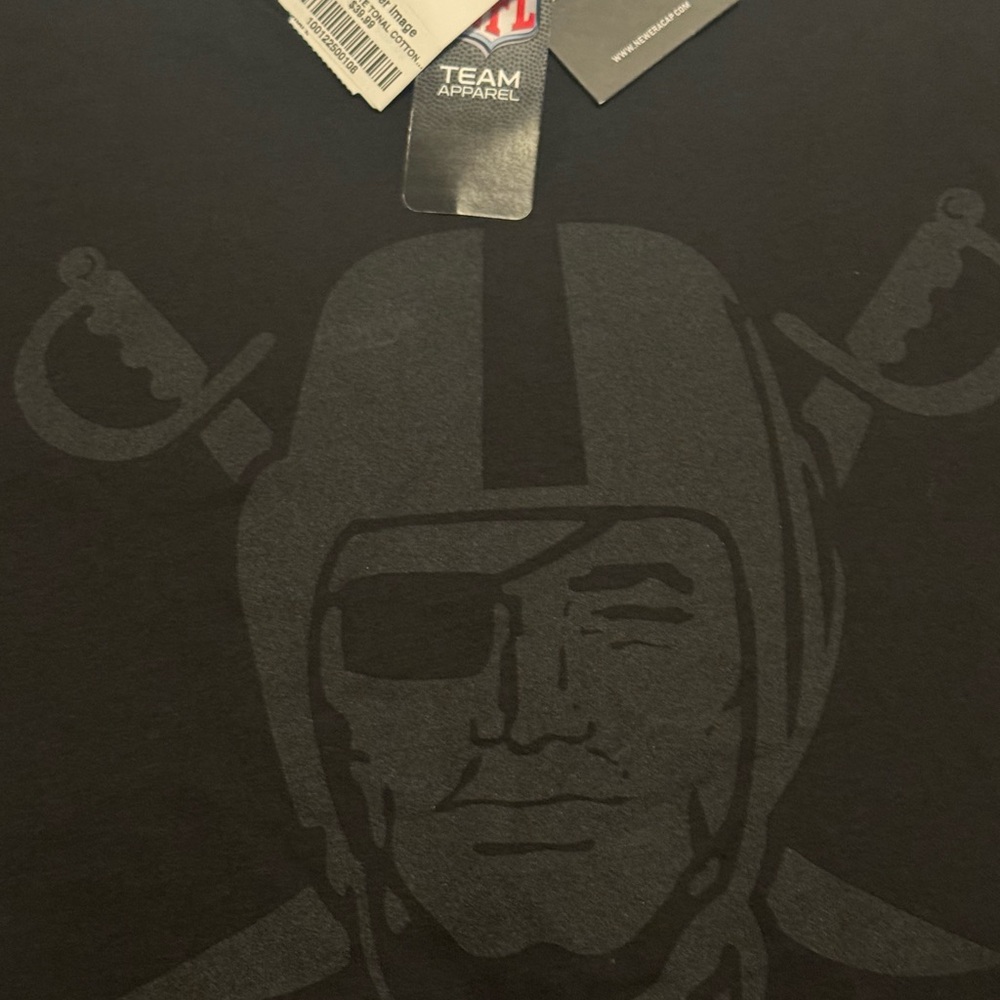 Las Vegas Raiders Pirate Tee - Picture 7 of 10